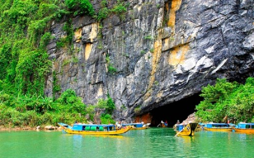 Hue - DMZ - Phong Nha Cave Full Day