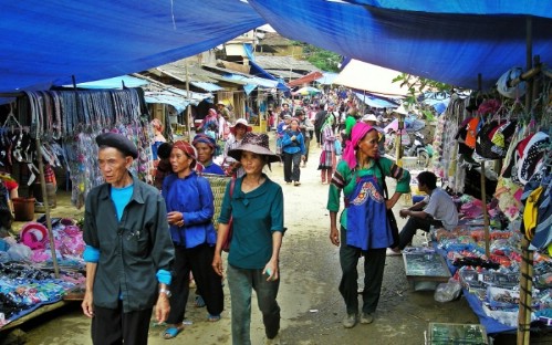 Off The Beaten Road to Lung Khau Nhin Market