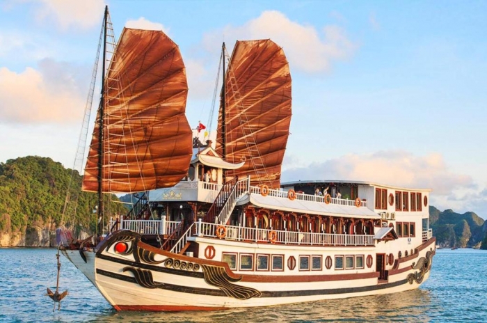 Ha Long bay Royal palace Cruise